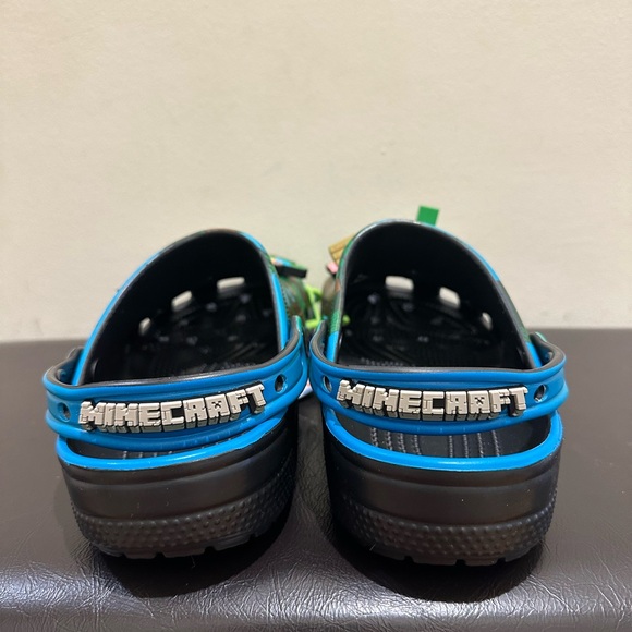 NWT Unisex Crocs Classic Clog Minecraft Dark Forest 210829-90H